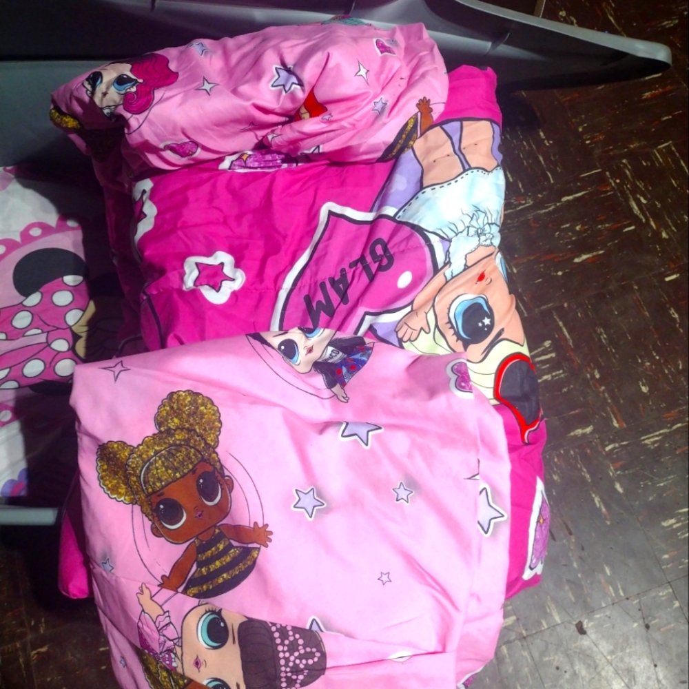 Twin lol bed set